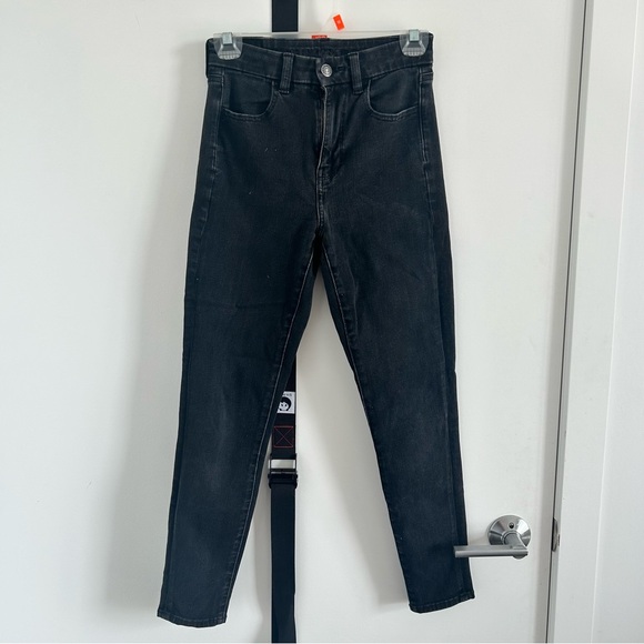 American Eagle Curvy Super High Rise Black Jeans - Picture 2 of 8